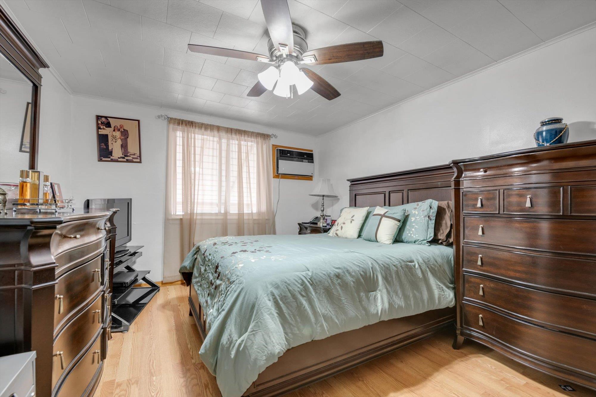 #9 photo, 6303 74th Street, クイーンズ区 Middle Village , NY 11379