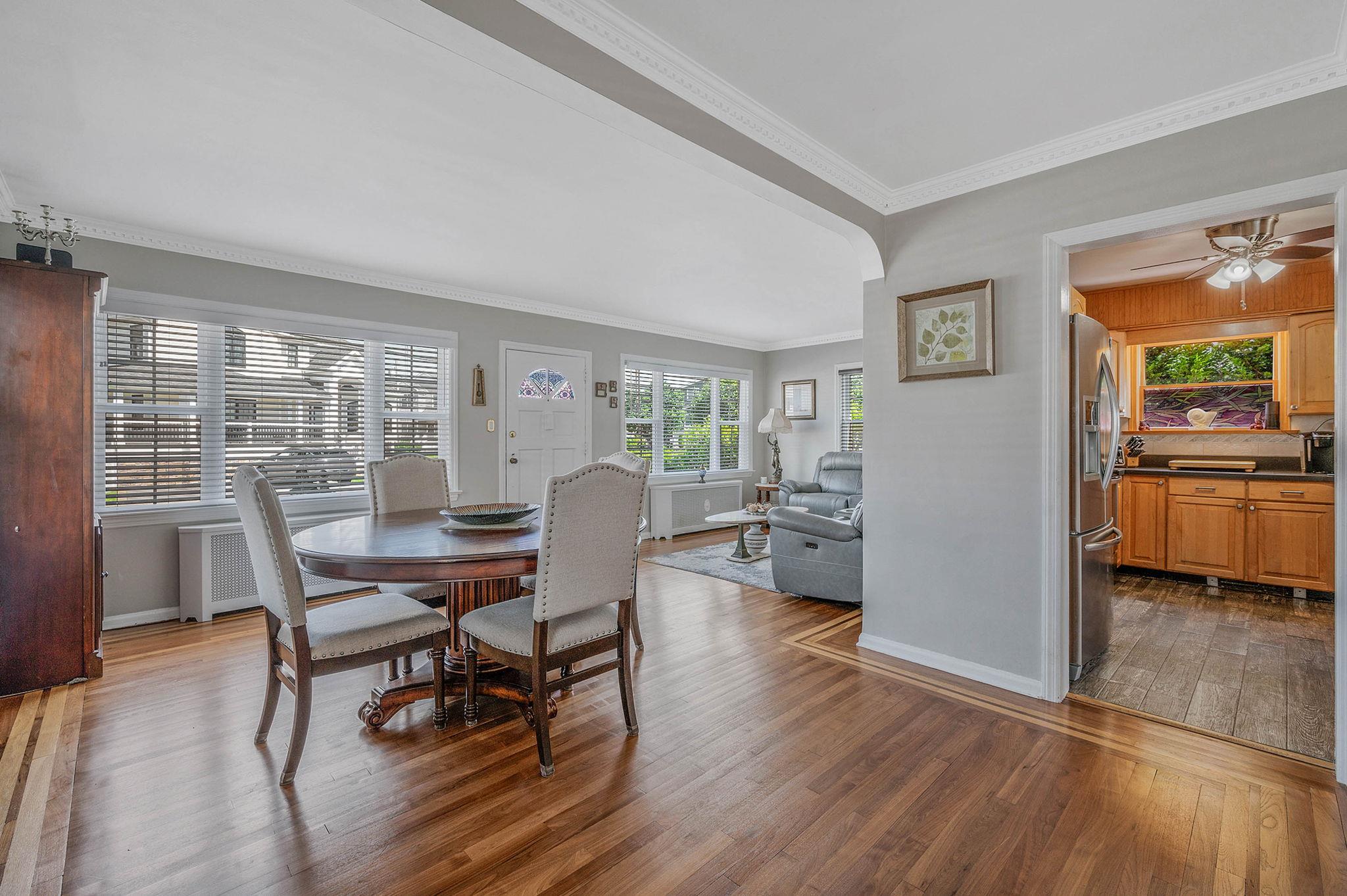 #10 photo, 87 E Shore Drive, サフォーク郡 Babylon , NY 11702