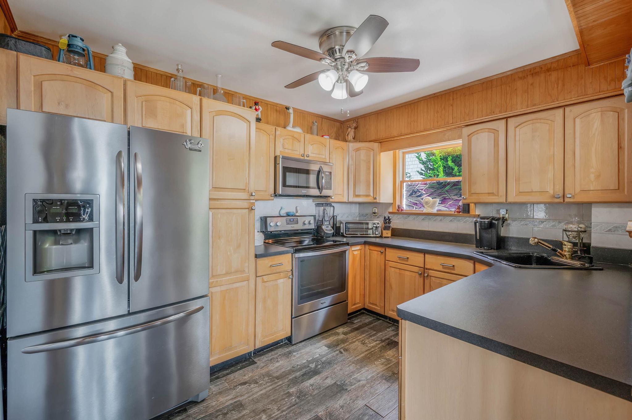 #12 photo, 87 E Shore Drive, サフォーク郡 Babylon , NY 11702