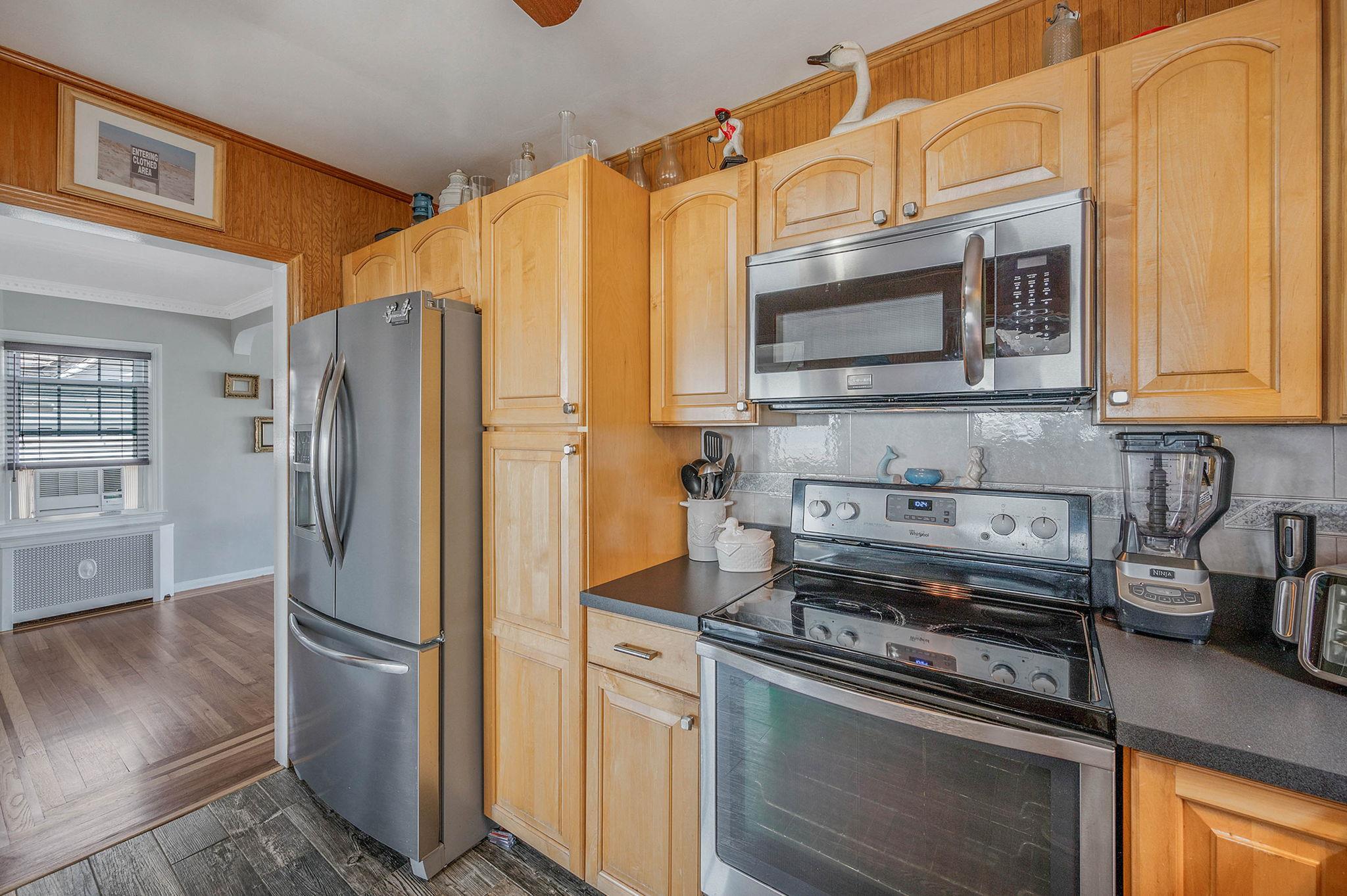 #14 photo, 87 E Shore Drive, サフォーク郡 Babylon , NY 11702