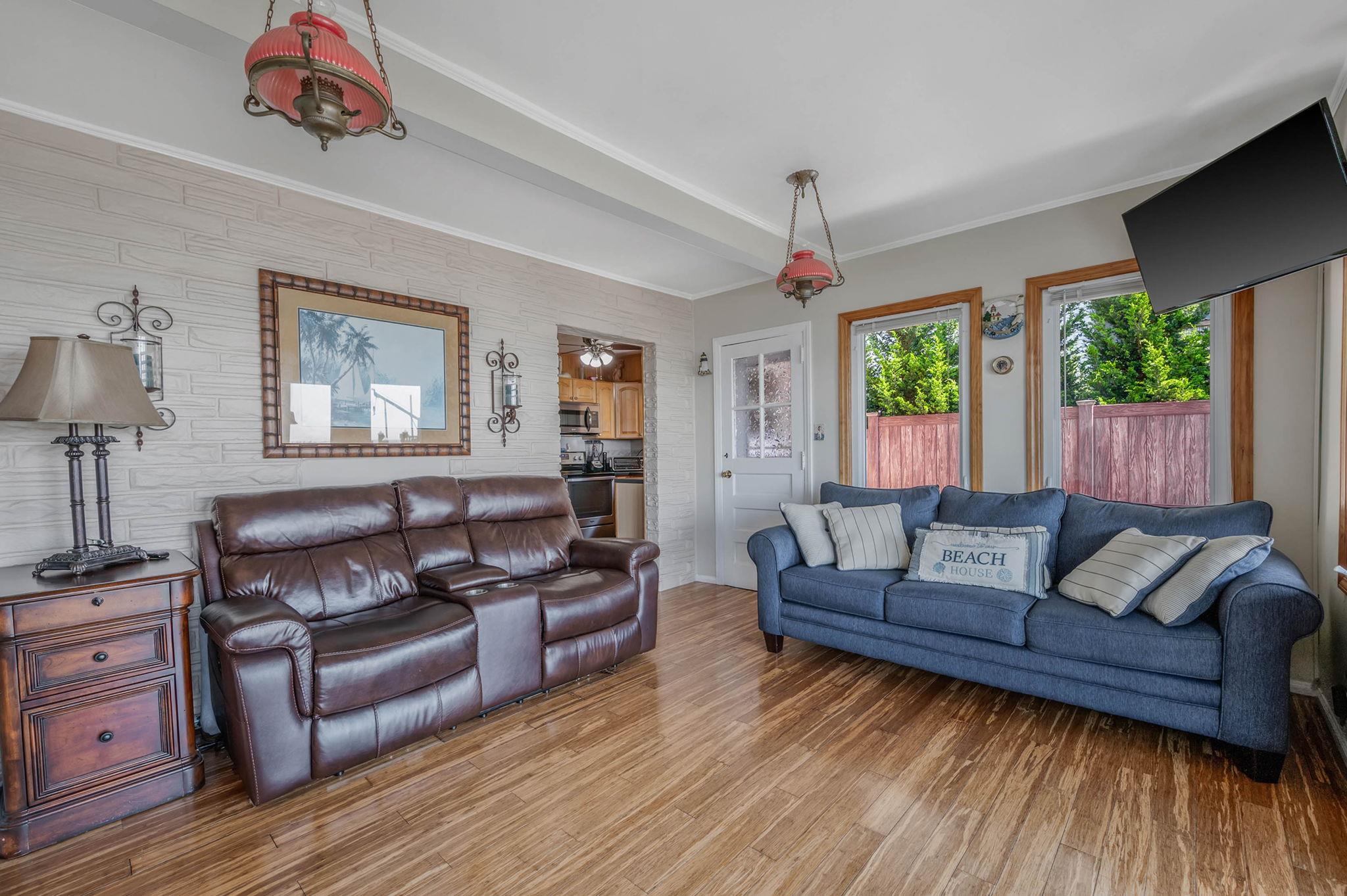 #16 photo, 87 E Shore Drive, サフォーク郡 Babylon , NY 11702