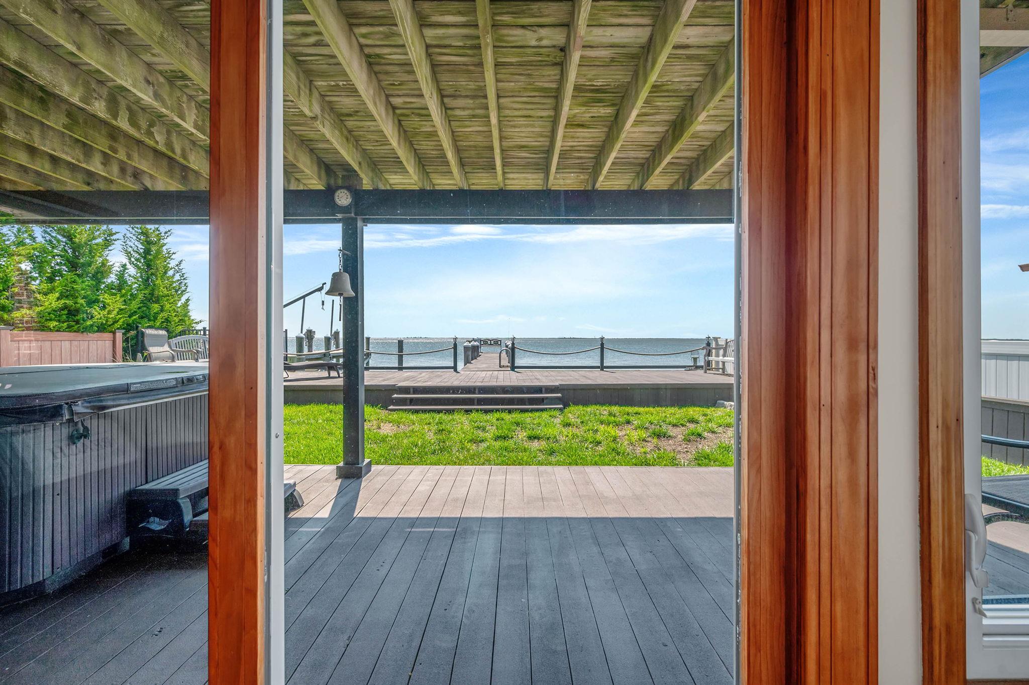 #18 photo, 87 E Shore Drive, サフォーク郡 Babylon , NY 11702