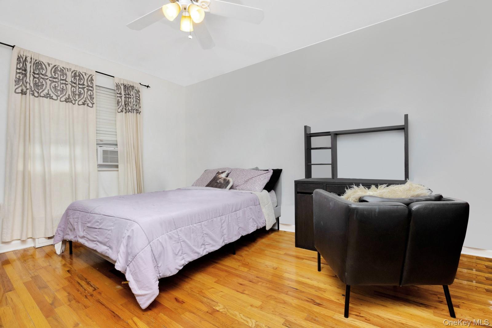 #12 photo, 66-48 73rd Place, クイーンズ区 Middle Village , NY 11379