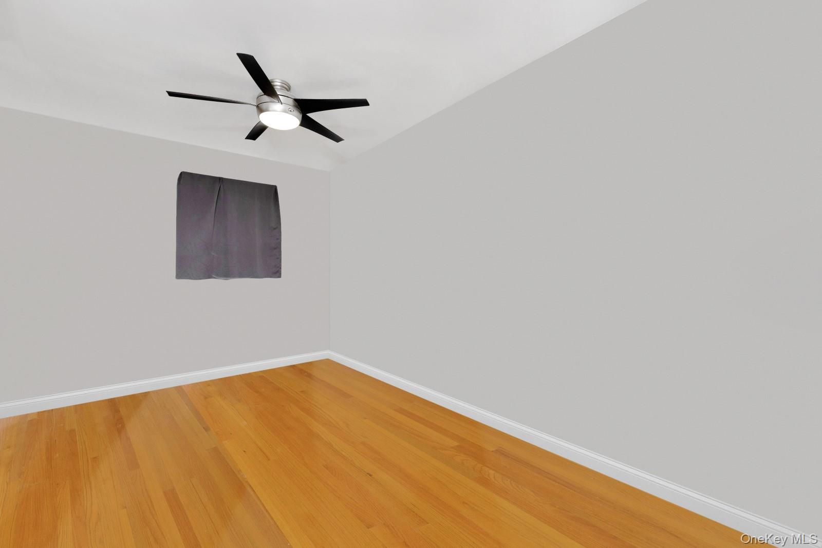 #7 photo, 66-48 73rd Place, クイーンズ区 Middle Village , NY 11379