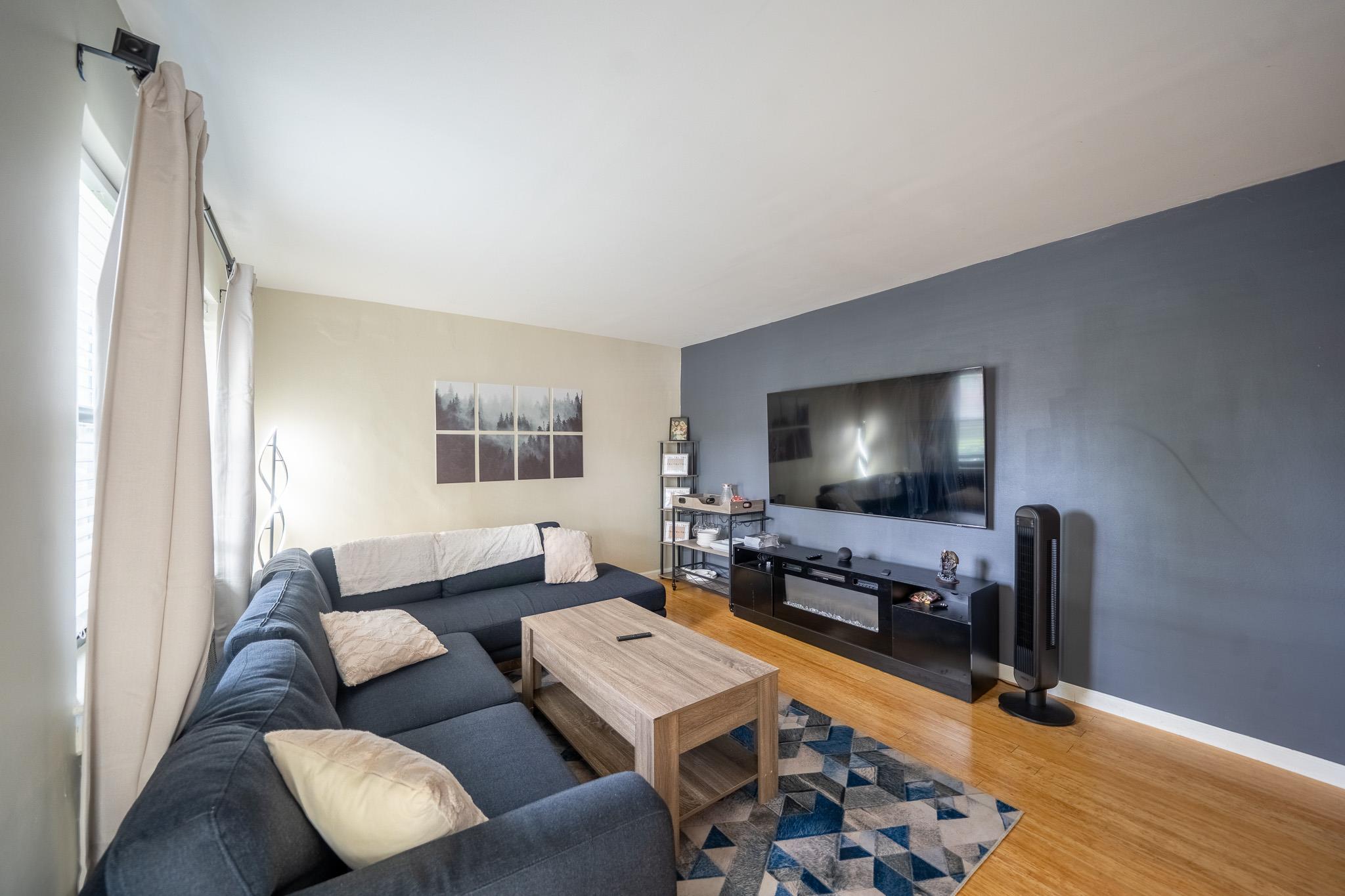 #5 photo, 218-12 73rd Avenue, Oakland Gardens , NY 11364