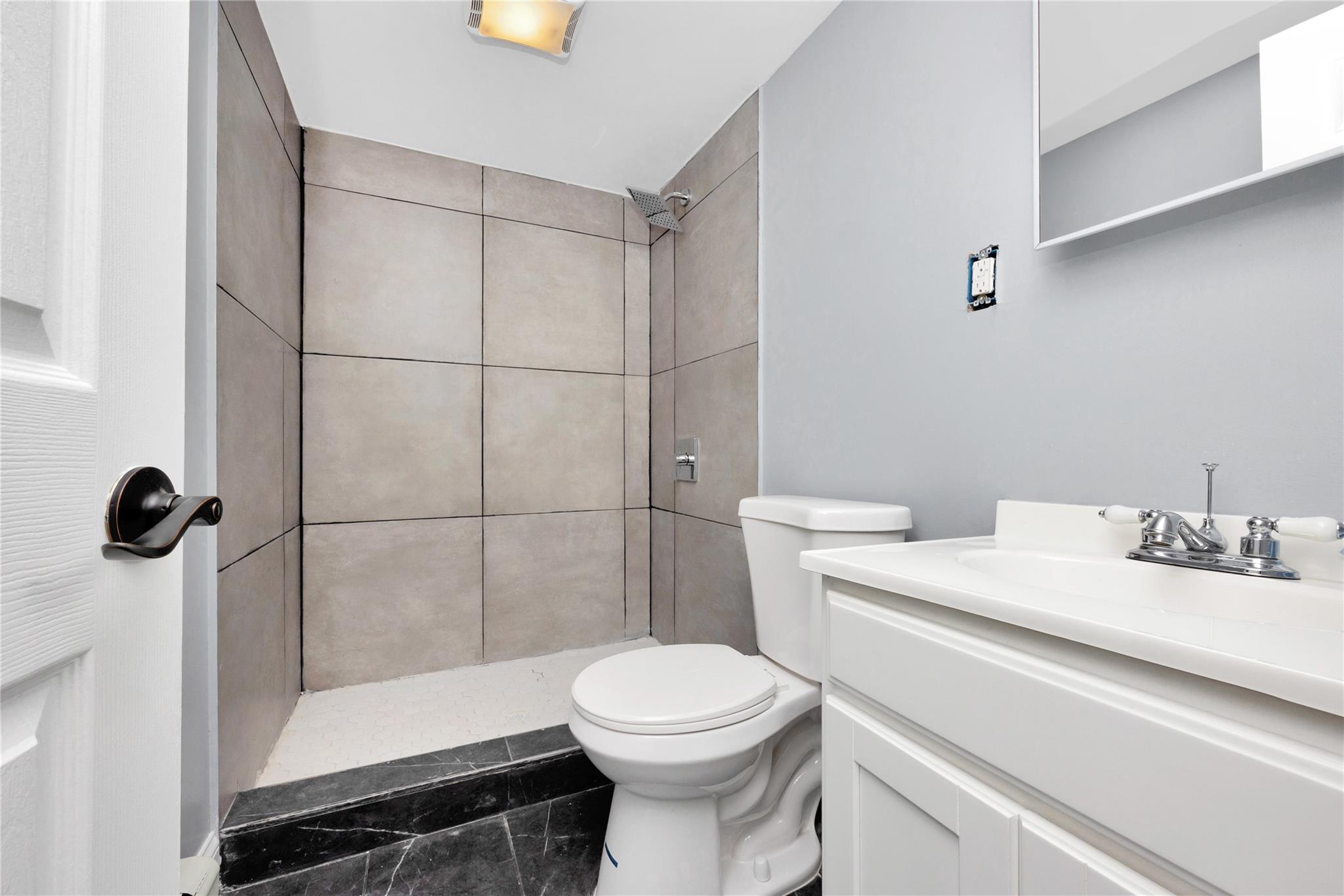 #15 photo, 483 Merrick Road, ナッソー郡 Lynbrook , NY 11563