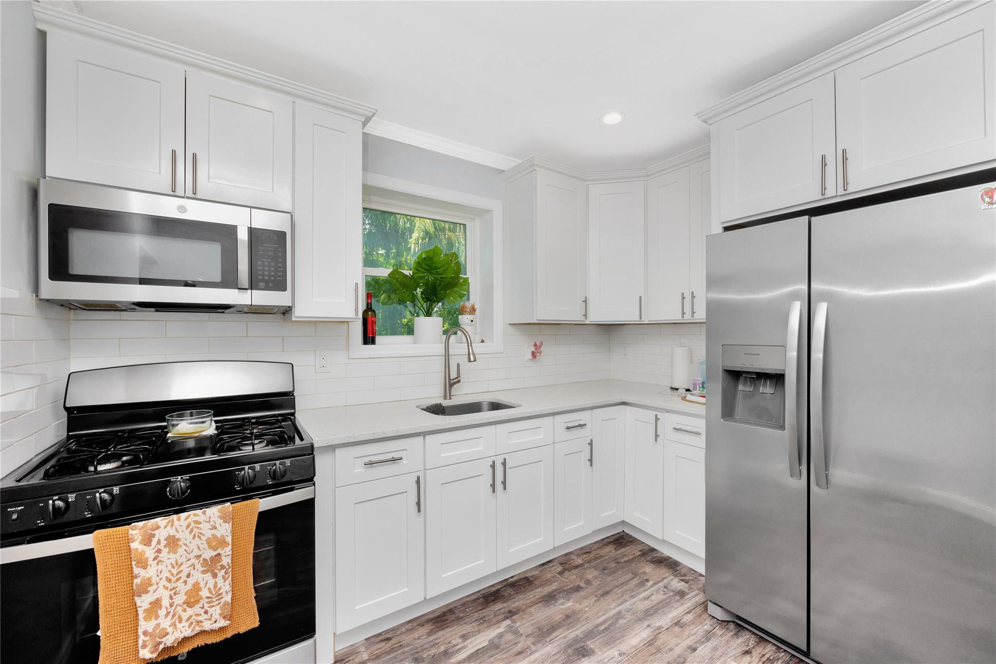 #16 photo, 483 Merrick Road, ナッソー郡 Lynbrook , NY 11563