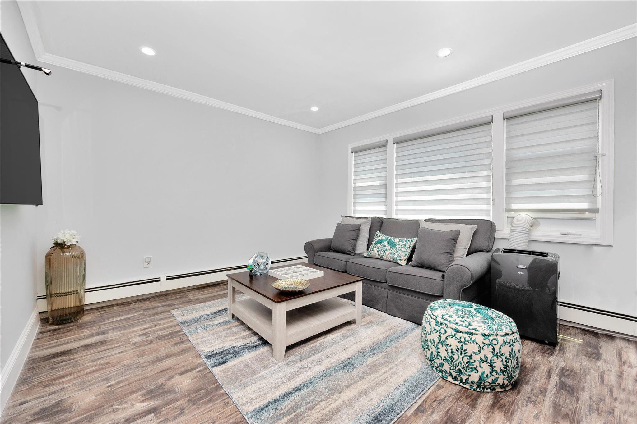 #3 photo, 483 Merrick Road, ナッソー郡 Lynbrook , NY 11563