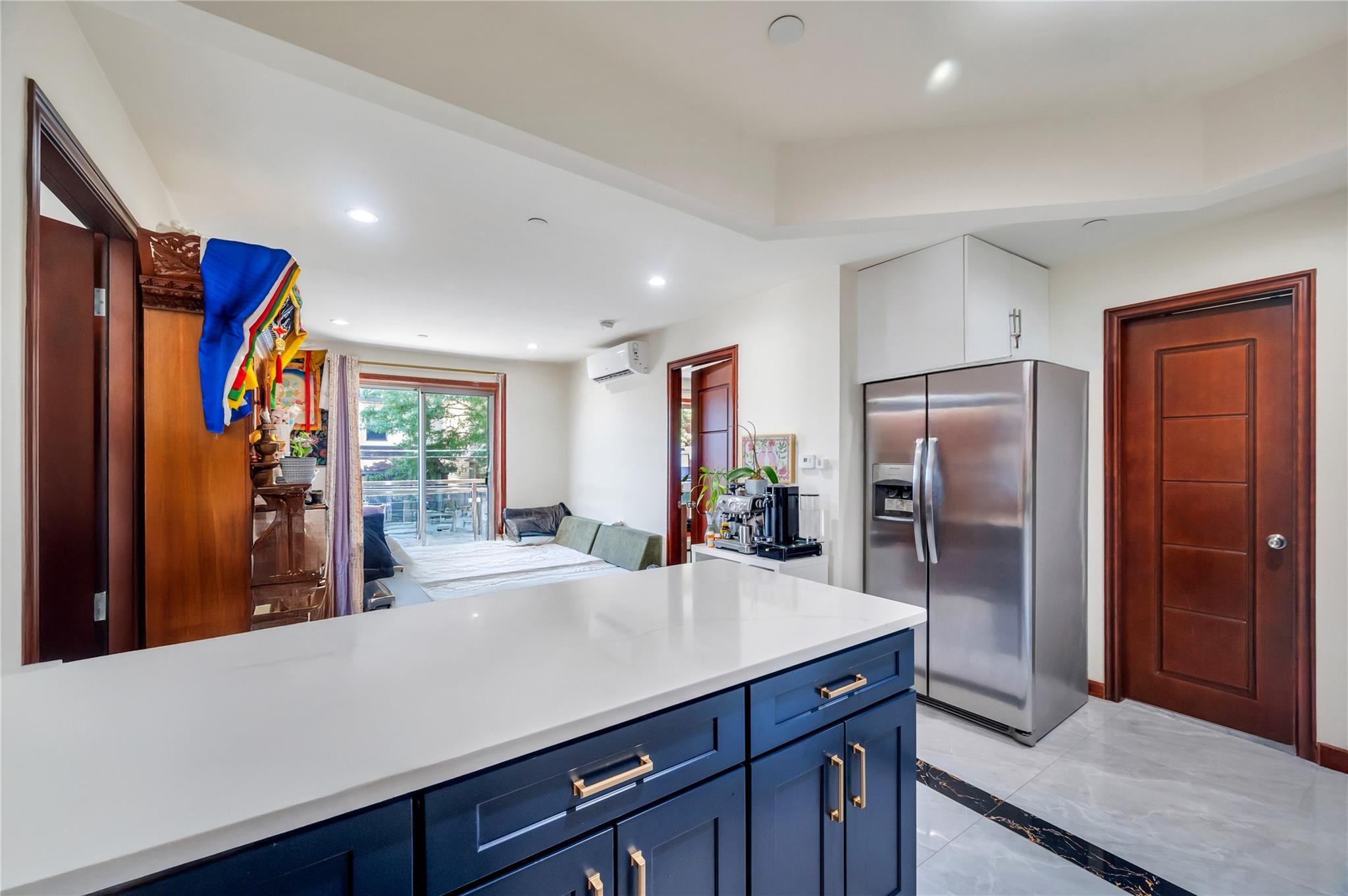 #10 photo, 7425 43rd Avenue, クイーンズ区 Elmhurst , NY 11373