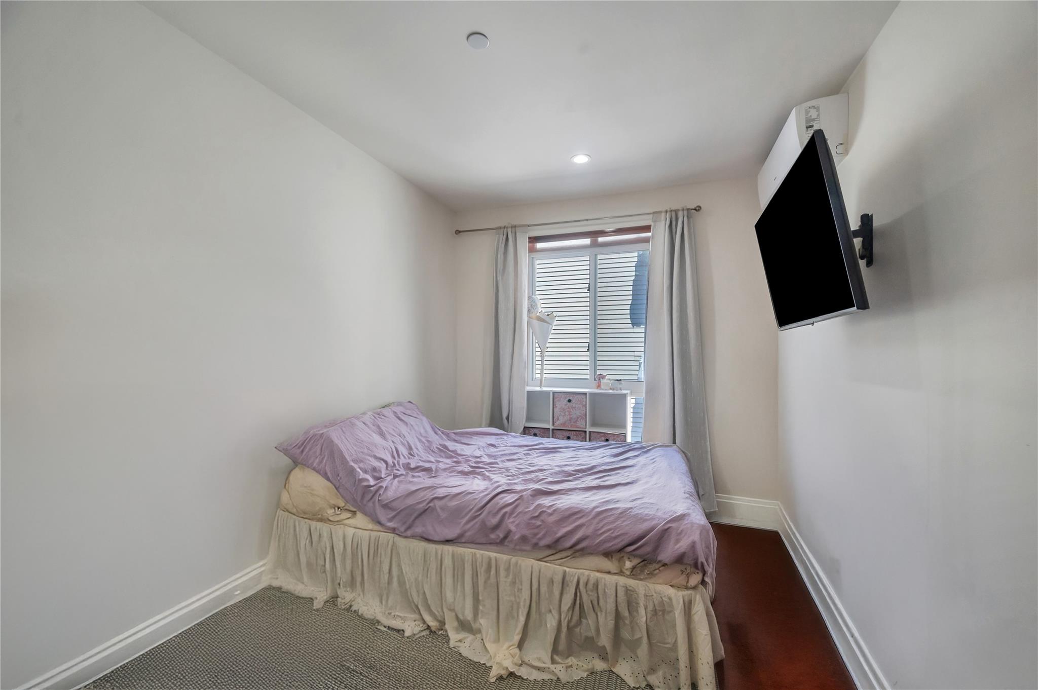 #16 photo, 7425 43rd Avenue, クイーンズ区 Elmhurst , NY 11373