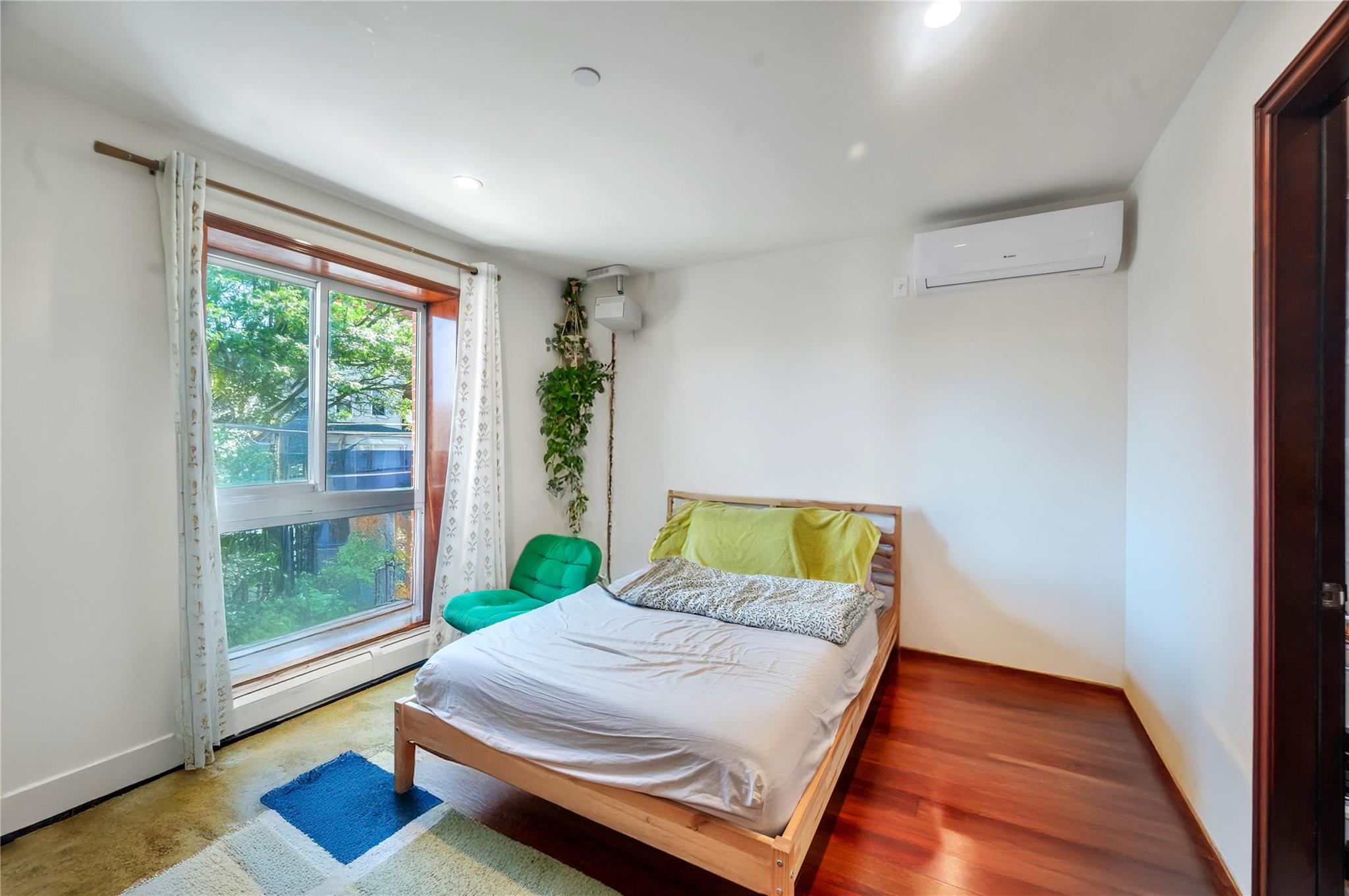 #18 photo, 7425 43rd Avenue, クイーンズ区 Elmhurst , NY 11373