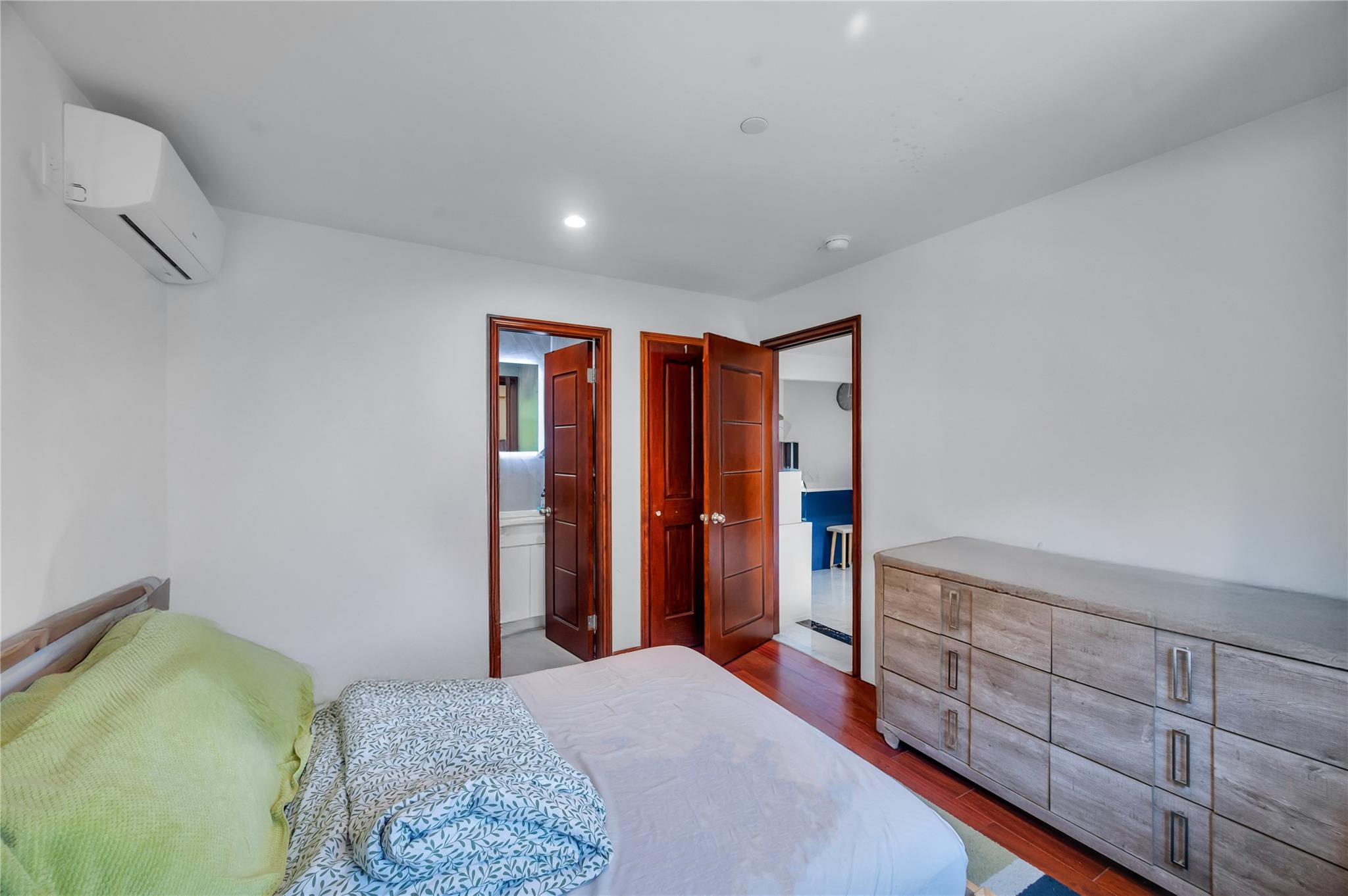 #19 photo, 7425 43rd Avenue, クイーンズ区 Elmhurst , NY 11373