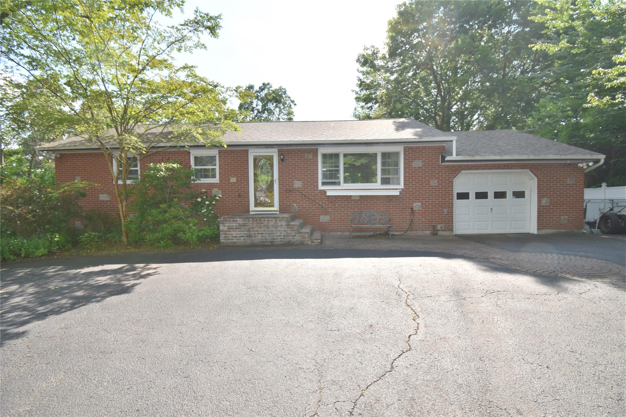 #1 photo, 90 Haven Avenue, 東長島 Ronkonkoma , NY 11779