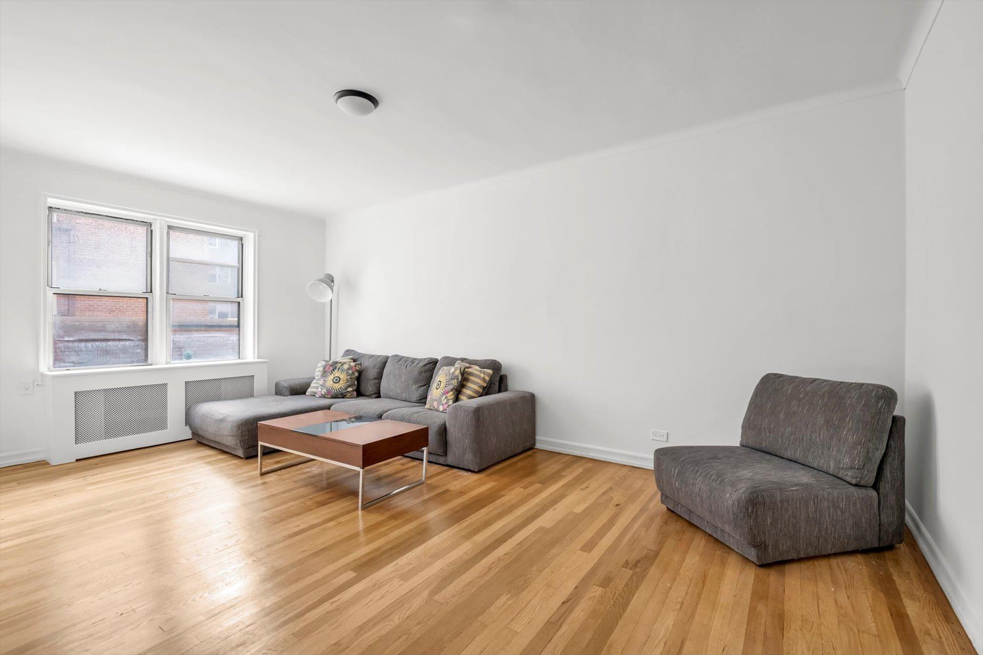 #1 photo, 63-60 102 Street, كوينز Rego Park , NY 11374