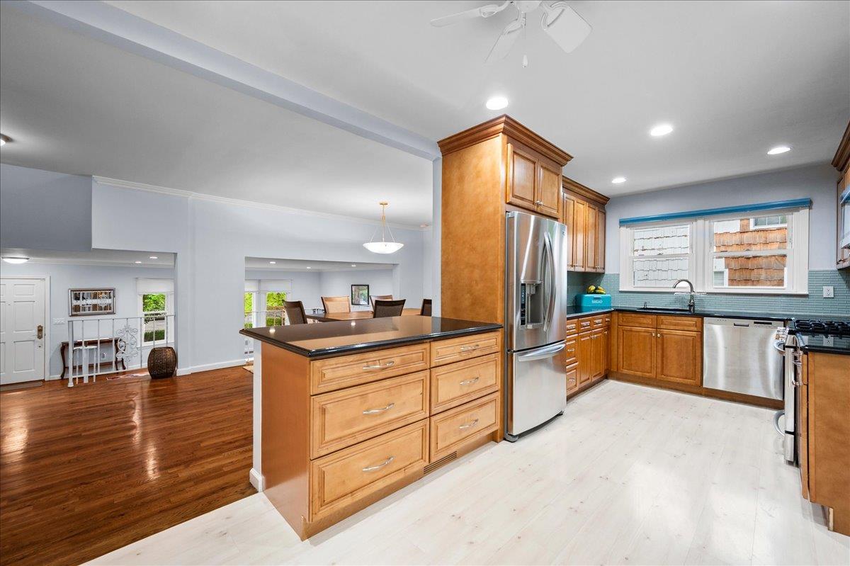 #9 photo, 71 Harlan Drive, 纽约州 New Rochelle , NY 10804