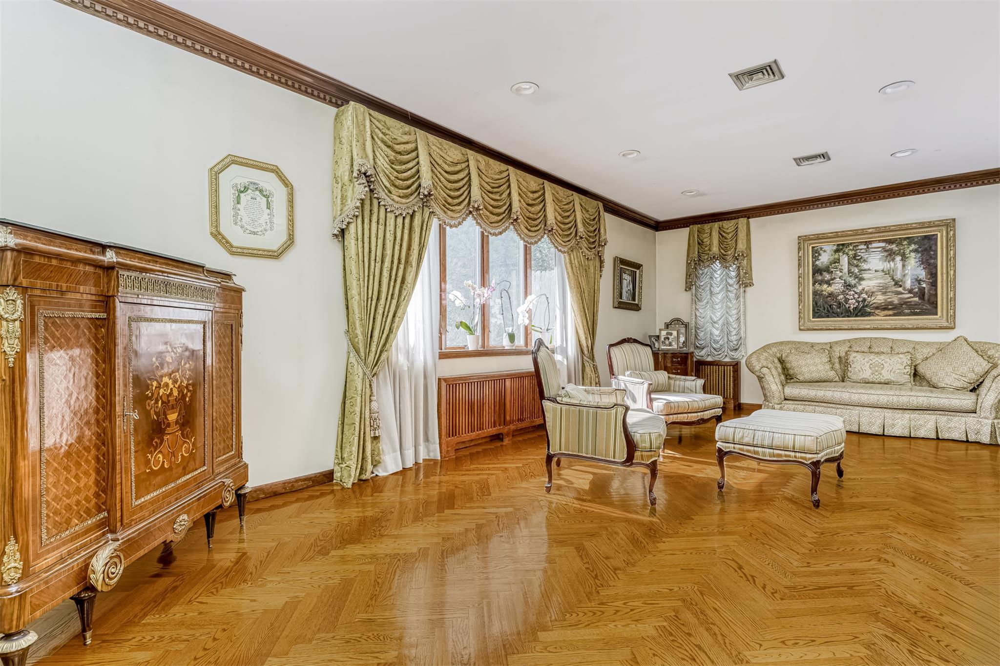 #4 photo, 41 N Quince Lane, Monsey , NY 10952