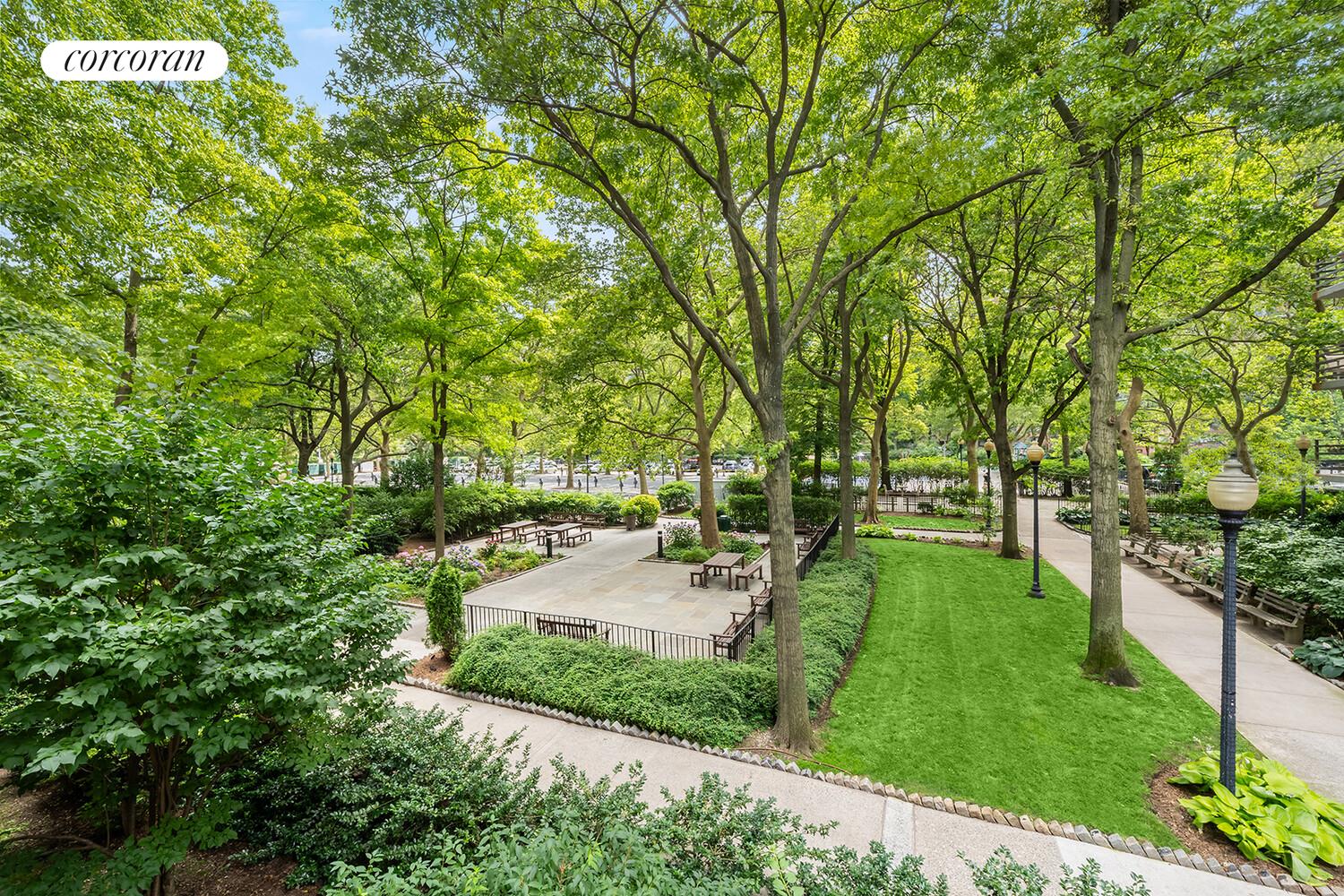 #1 photo, 400 CENTRAL Park W, مانهاتن Upper West Side , NY 10025