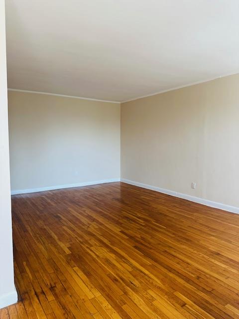 #4 photo, 86-05 60 Road, クイーンズ区 Elmhurst , NY 11373