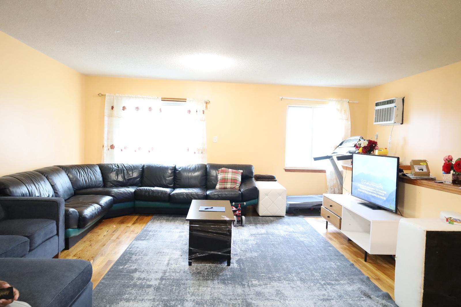 #10 photo, 572 GLENMORE AVENUE, 布鲁克林 Brooklyn , NY 11207