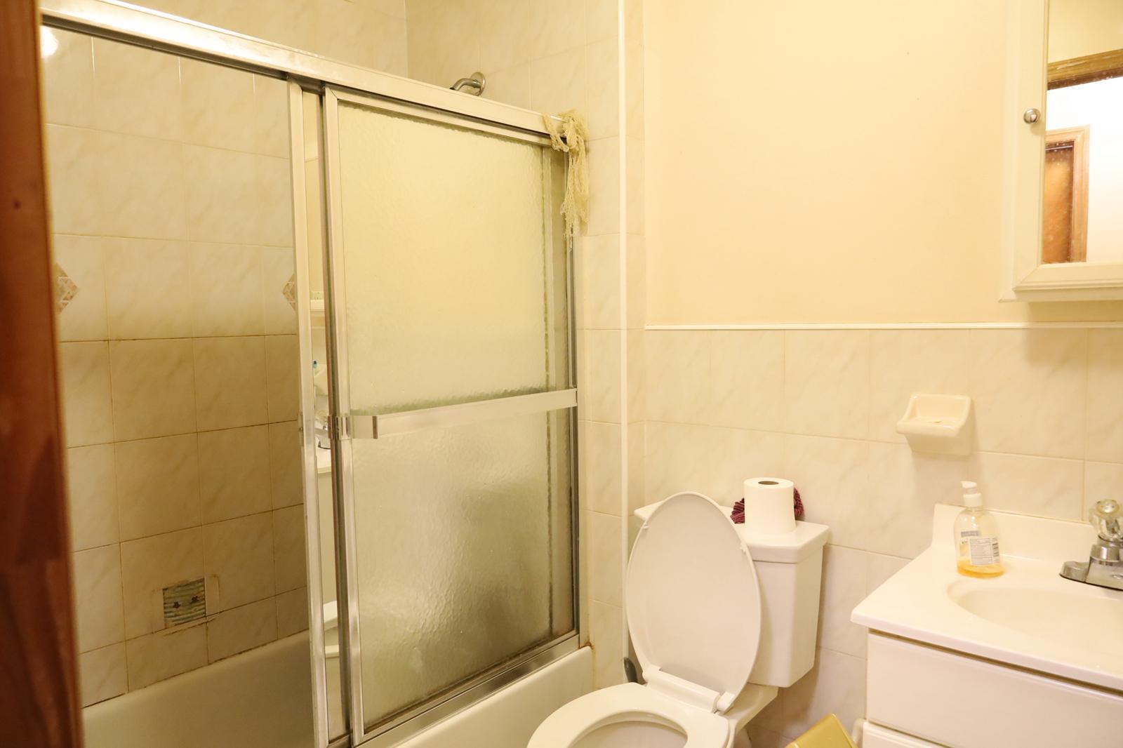 #3 photo, 572 GLENMORE AVENUE, 布鲁克林 Brooklyn , NY 11207