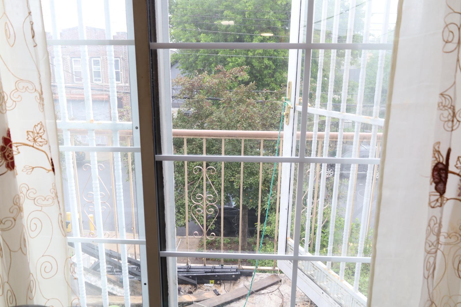 #7 photo, 572 GLENMORE AVENUE, 布鲁克林 Brooklyn , NY 11207