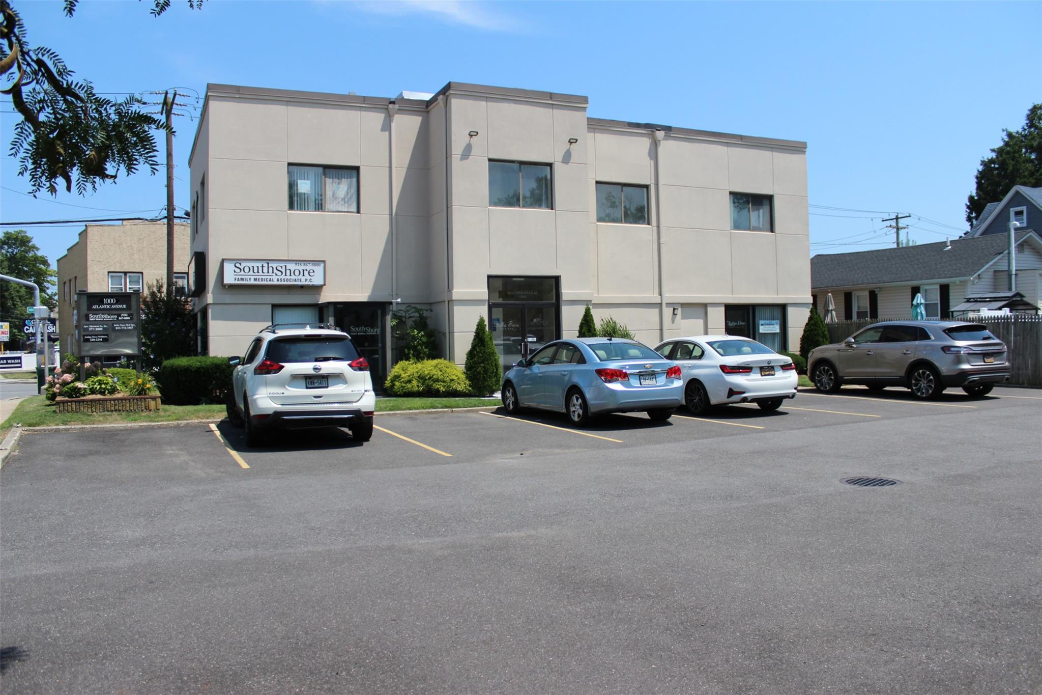 #1 photo, 1000 Atlantic Avenue, Baldwin , NY 11510