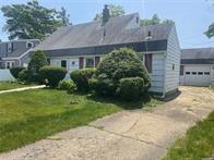 #1 photo, 50 Cliff Lane, ناسو Levittown , NY 11756