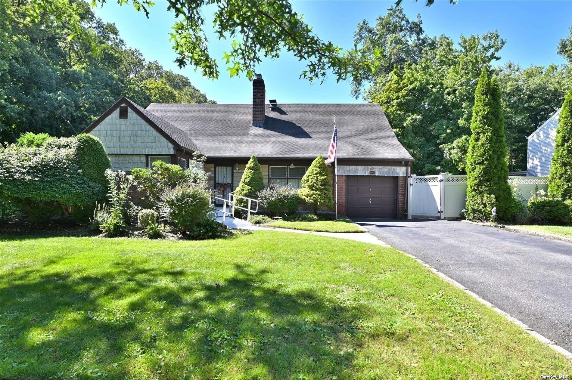#1 photo, 219-66 Peck Avenue, Hollis Hills , NY 11427