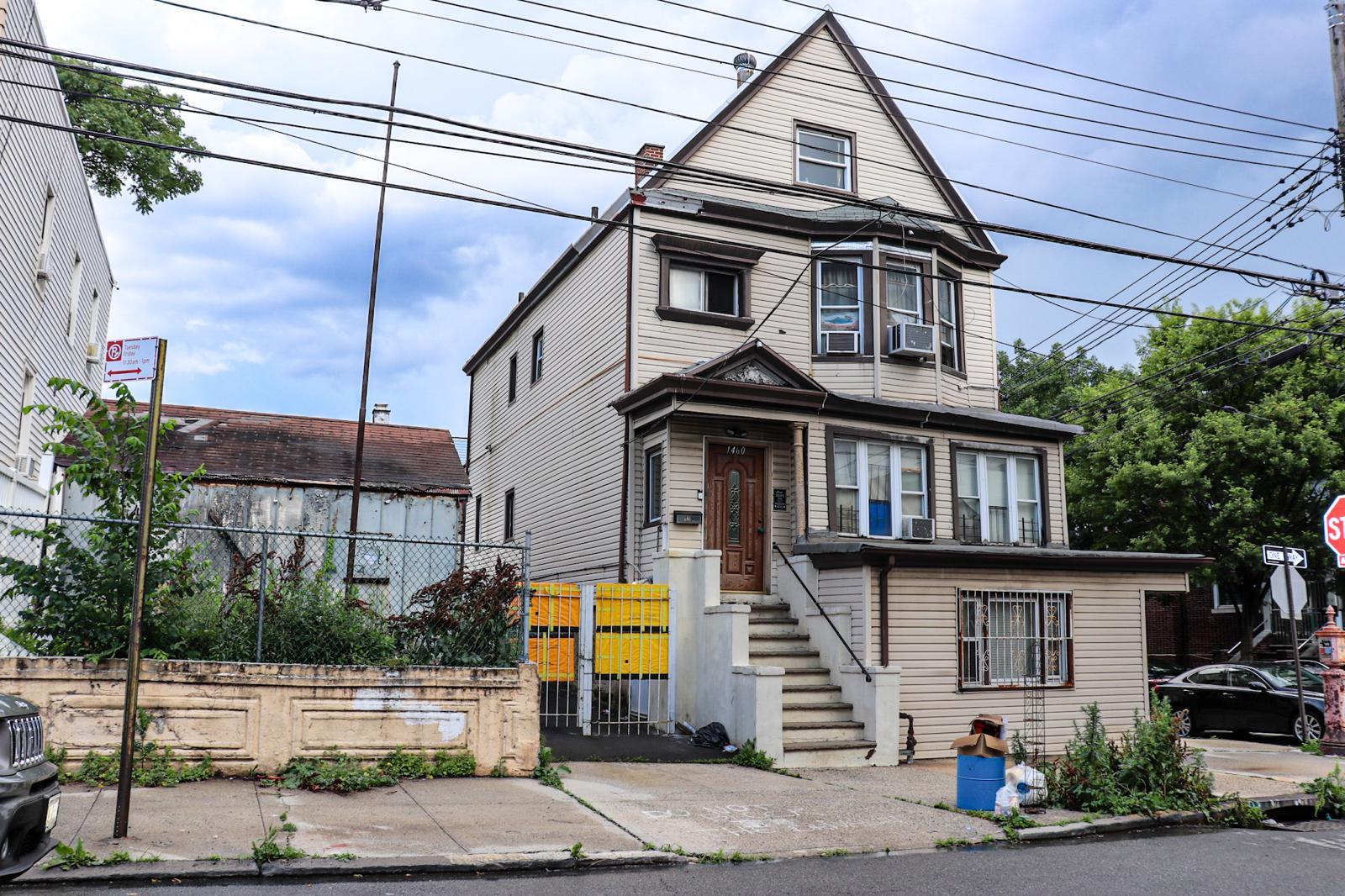 #1 photo, 1460 Commonwealth Avenue, برونكس Bronx , NY 10460