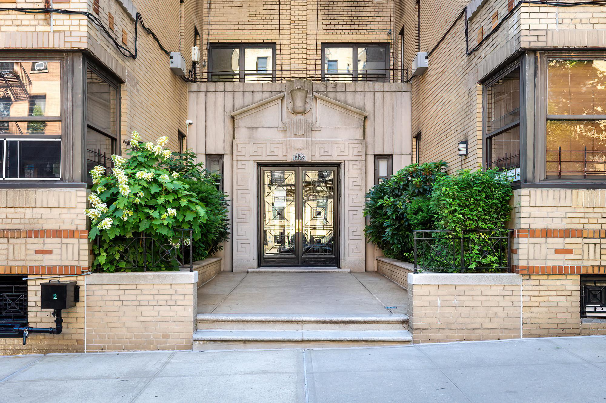 #1 photo, 251 Seaman Avenue, 曼哈頓 北曼哈顿 New York (Manhattan) , NY 10034