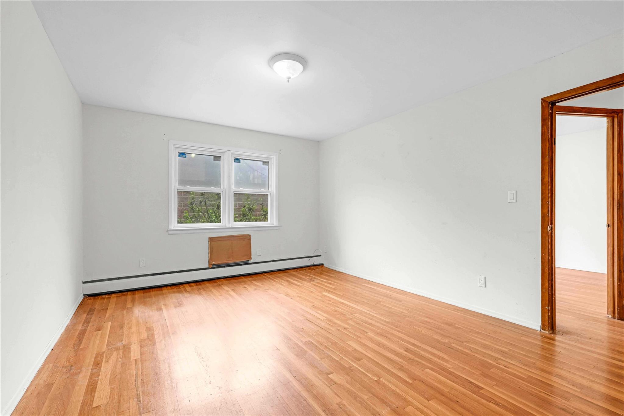 #12 photo, Flushing, クイーンズ区 Flushing , NY 11354