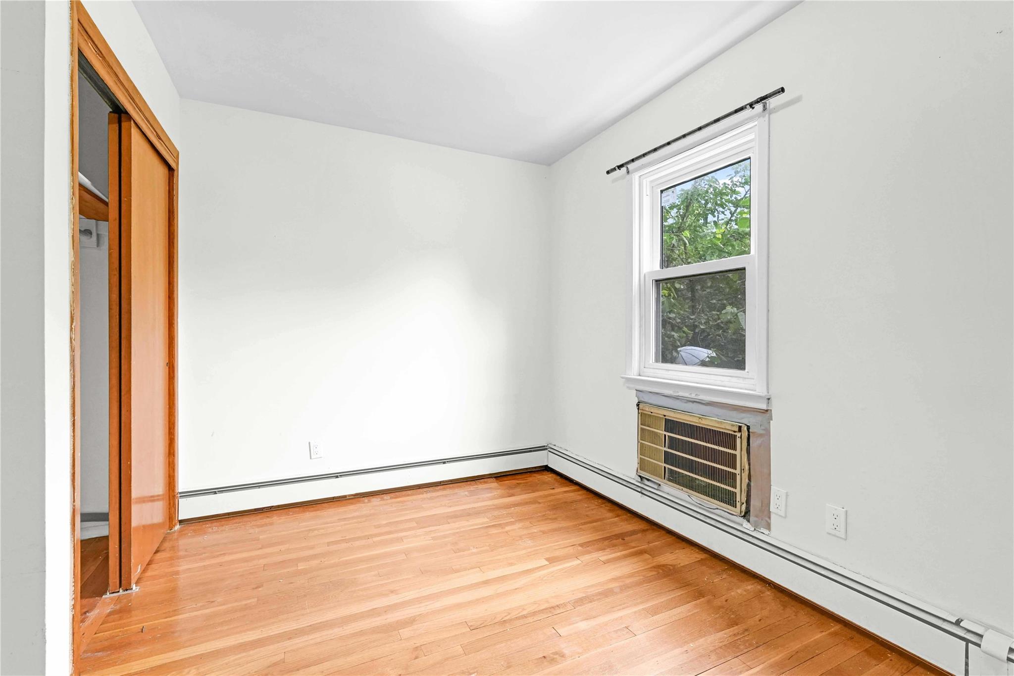 #16 photo, Flushing, クイーンズ区 Flushing , NY 11354