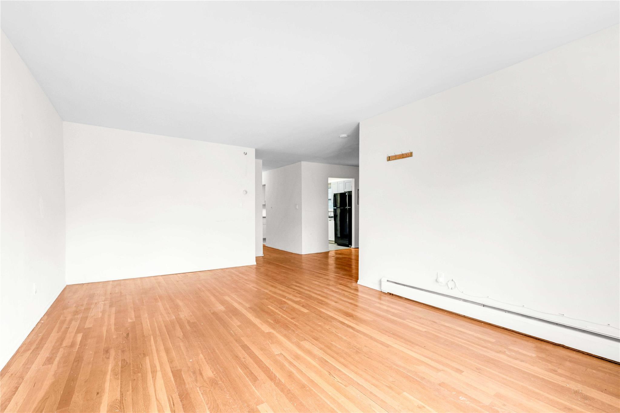 #17 photo, Flushing, クイーンズ区 Flushing , NY 11354