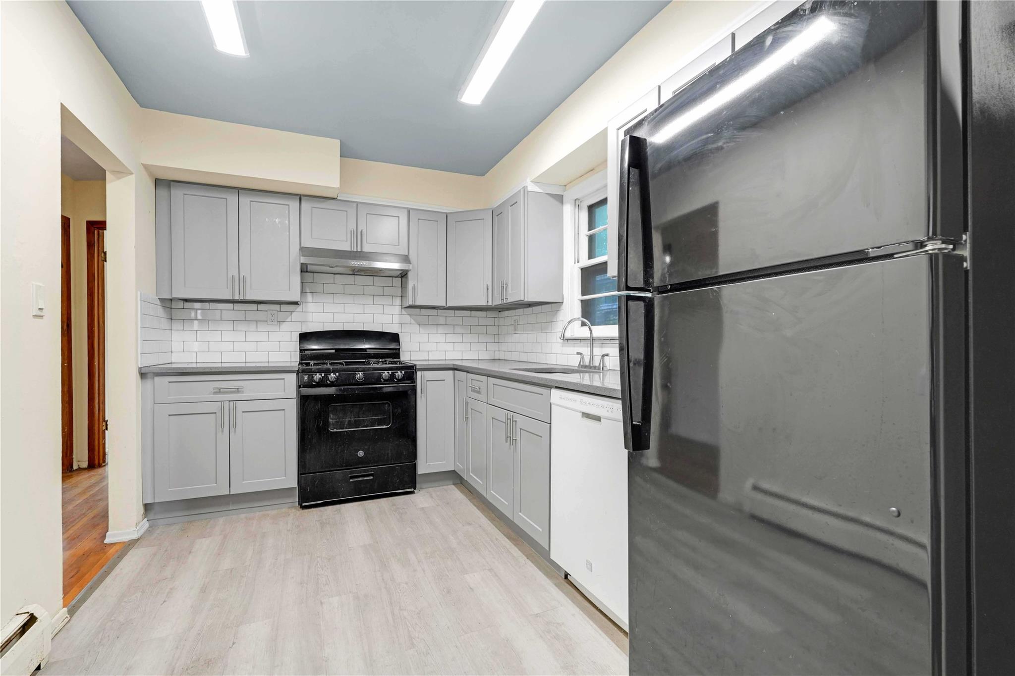 #3 photo, Flushing, クイーンズ区 Flushing , NY 11354