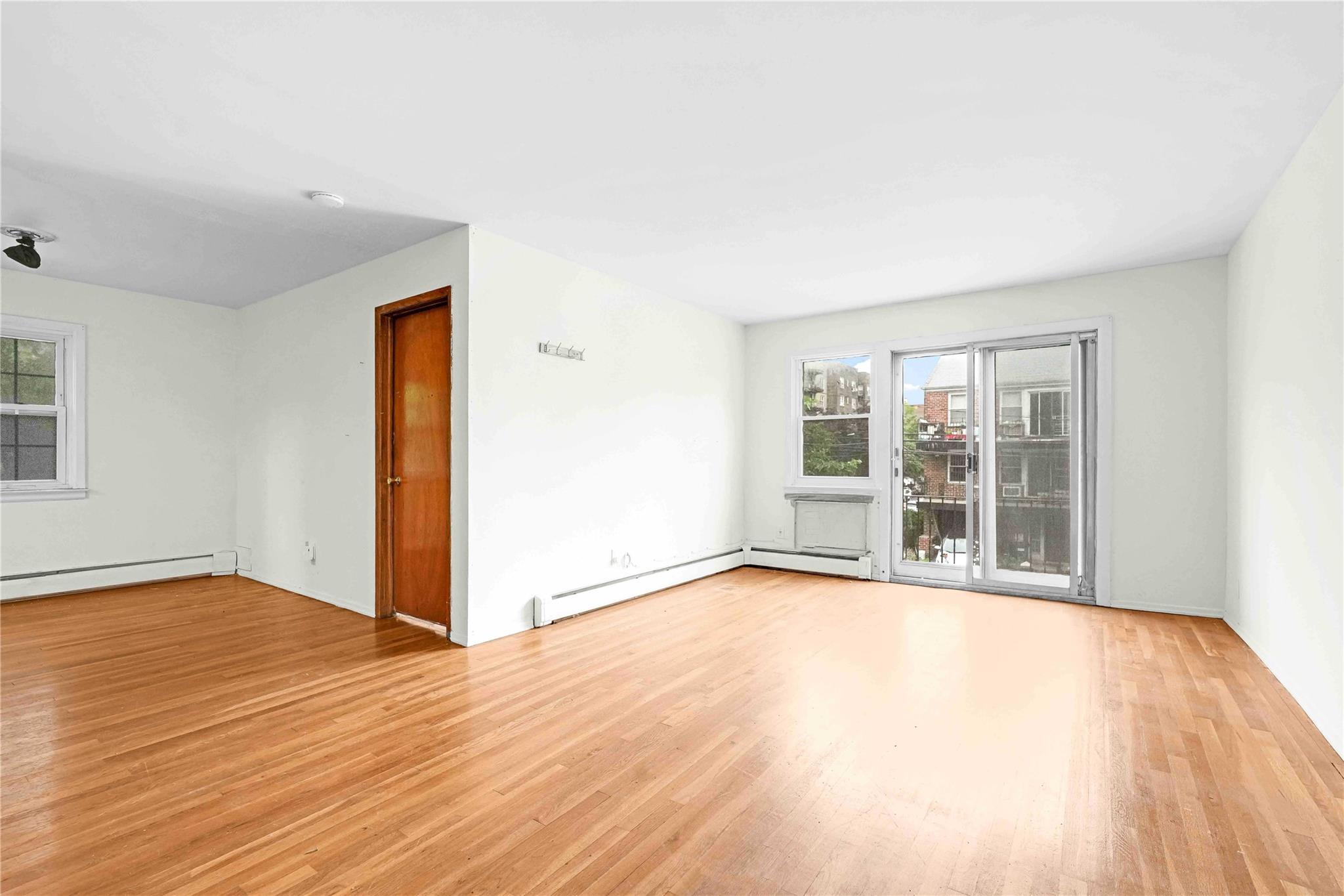 #6 photo, Flushing, クイーンズ区 Flushing , NY 11354