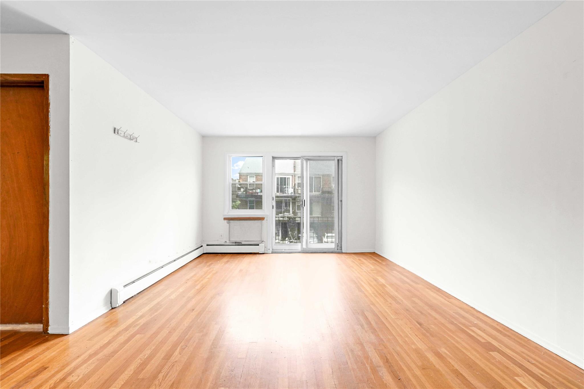 #7 photo, Flushing, クイーンズ区 Flushing , NY 11354