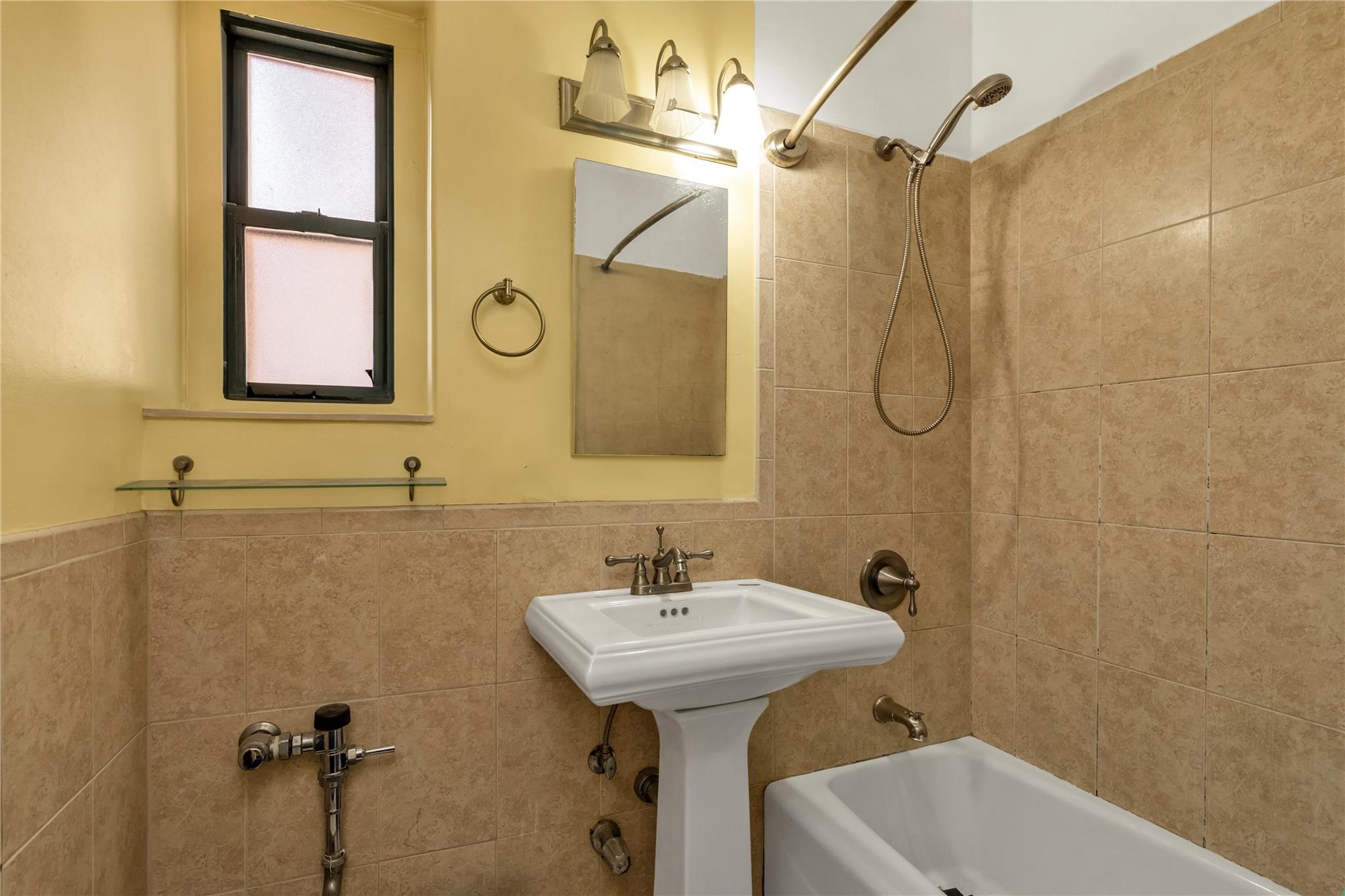 #12 photo, 34-21 78 Street, クイーンズ区 Jackson Heights , NY 11372