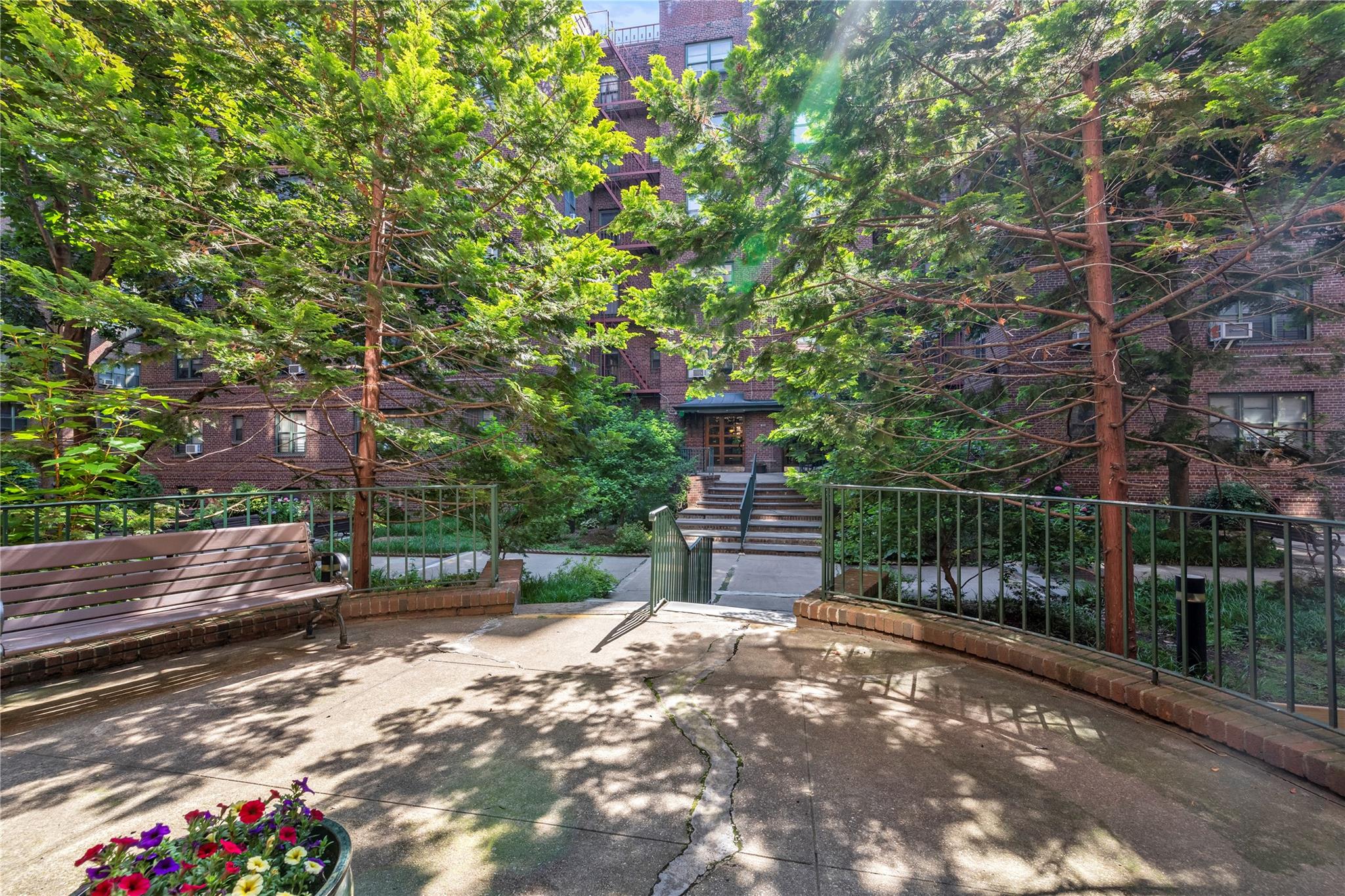 #15 photo, 34-21 78 Street, クイーンズ区 Jackson Heights , NY 11372