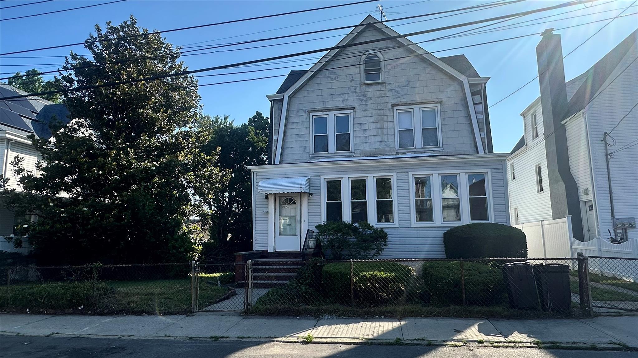 #1 photo, 27-27 Ericsson Street, كوينز East Elmhurst , NY 11369