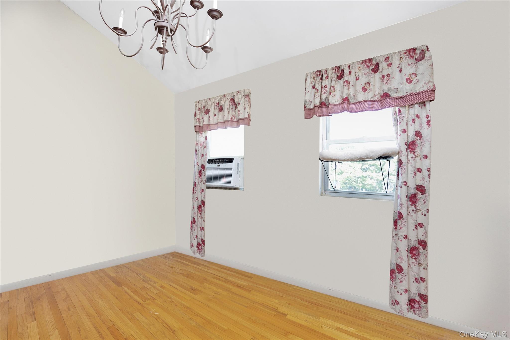 #15 photo, 114 Washington Street, Farmingdale , NY 11735