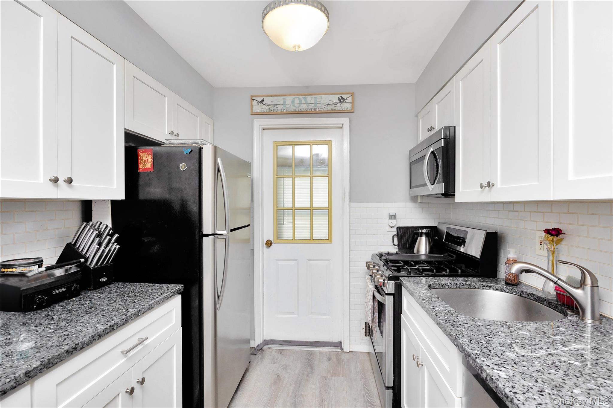 #7 photo, 114 Washington Street, Farmingdale , NY 11735