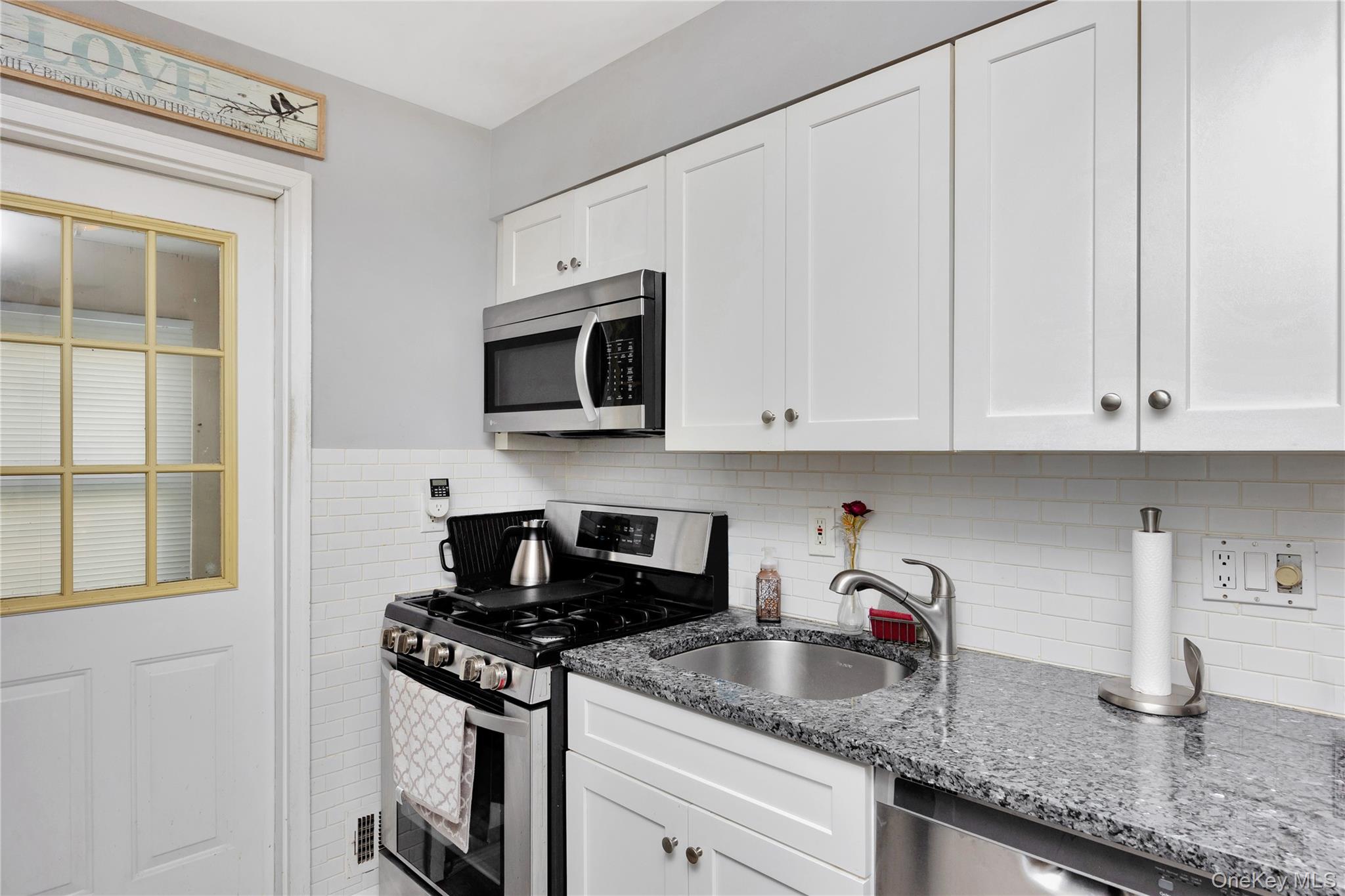 #9 photo, 114 Washington Street, Farmingdale , NY 11735