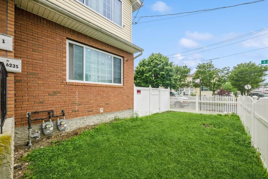 #18 photo, 6235 Almeda Avenue, クイーンズ区 Arverne , NY 11692