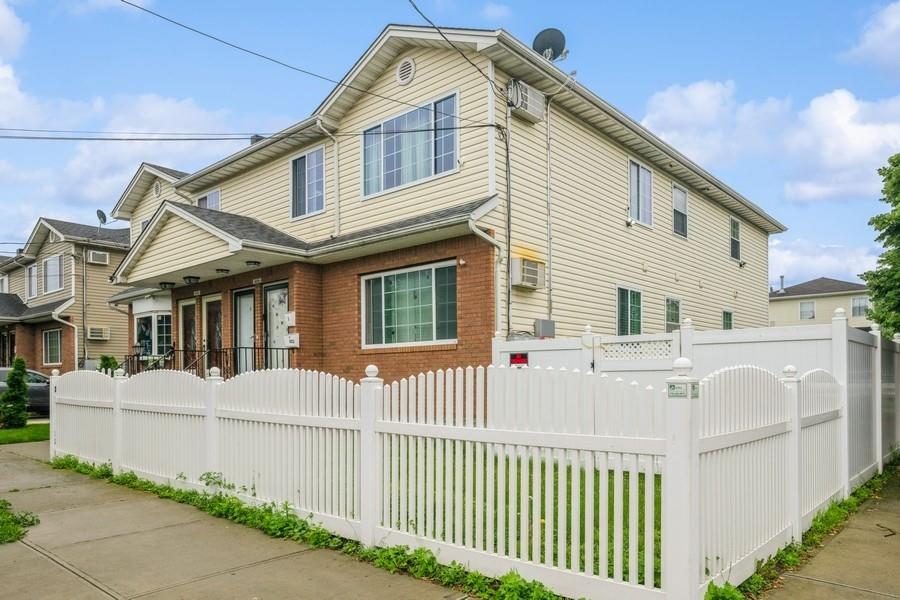 #2 photo, 6235 Almeda Avenue, クイーンズ区 Arverne , NY 11692