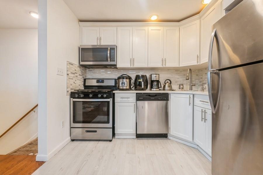 #4 photo, 6235 Almeda Avenue, クイーンズ区 Arverne , NY 11692