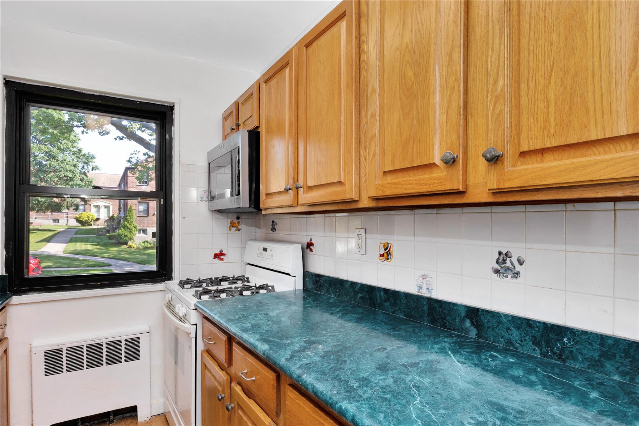 #9 photo, 57-47 246 Crescent, クイーンズ区 Douglaston , NY 11362