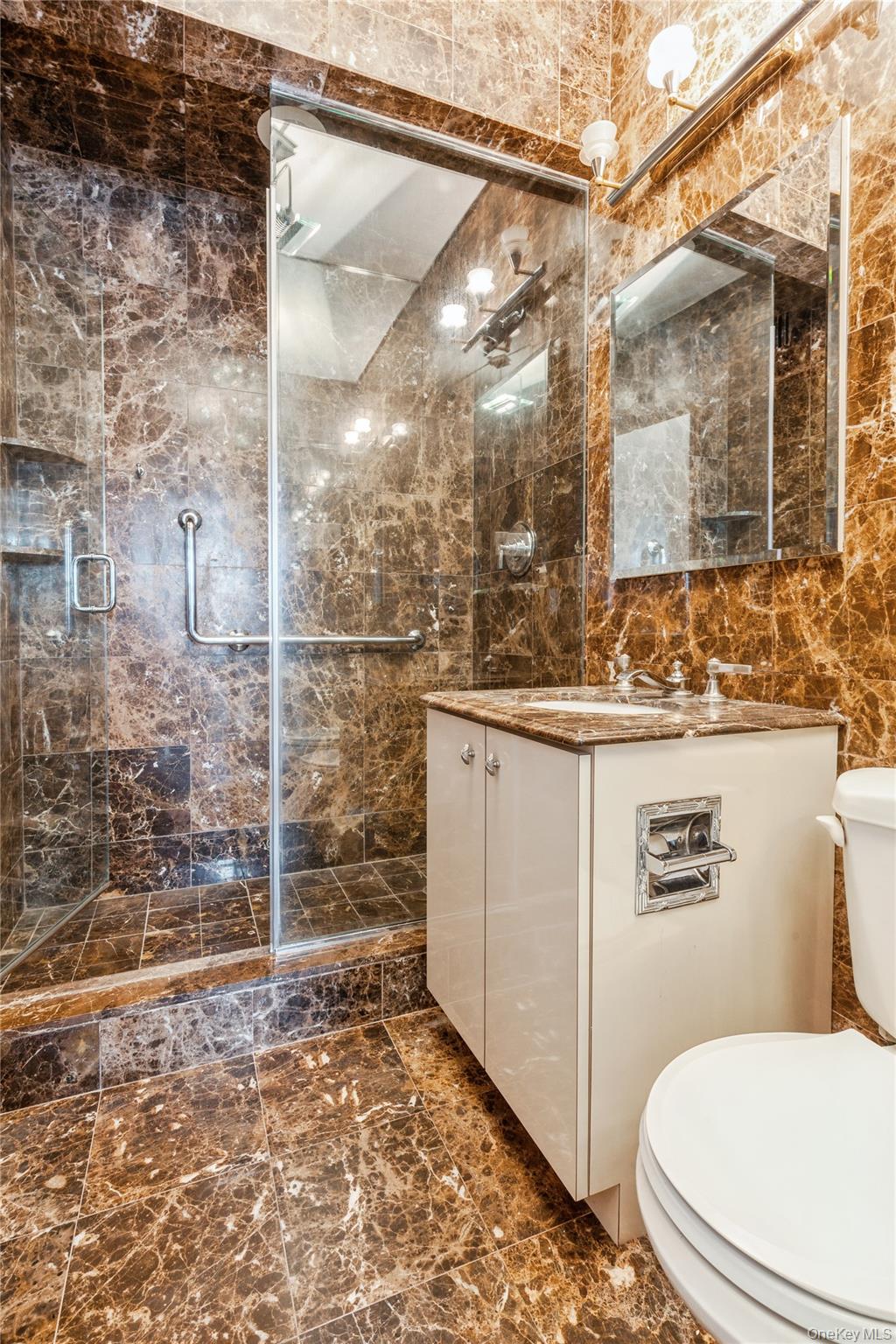 #5 photo, 420 E 72nd Street, マンハッタン New York (Manhattan) , NY 10021