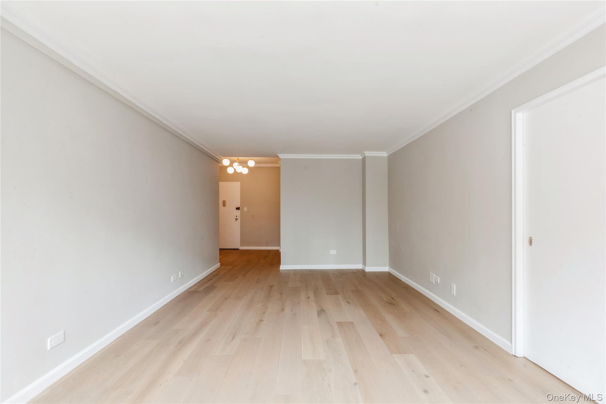 #8 photo, 420 E 72nd Street, マンハッタン New York (Manhattan) , NY 10021