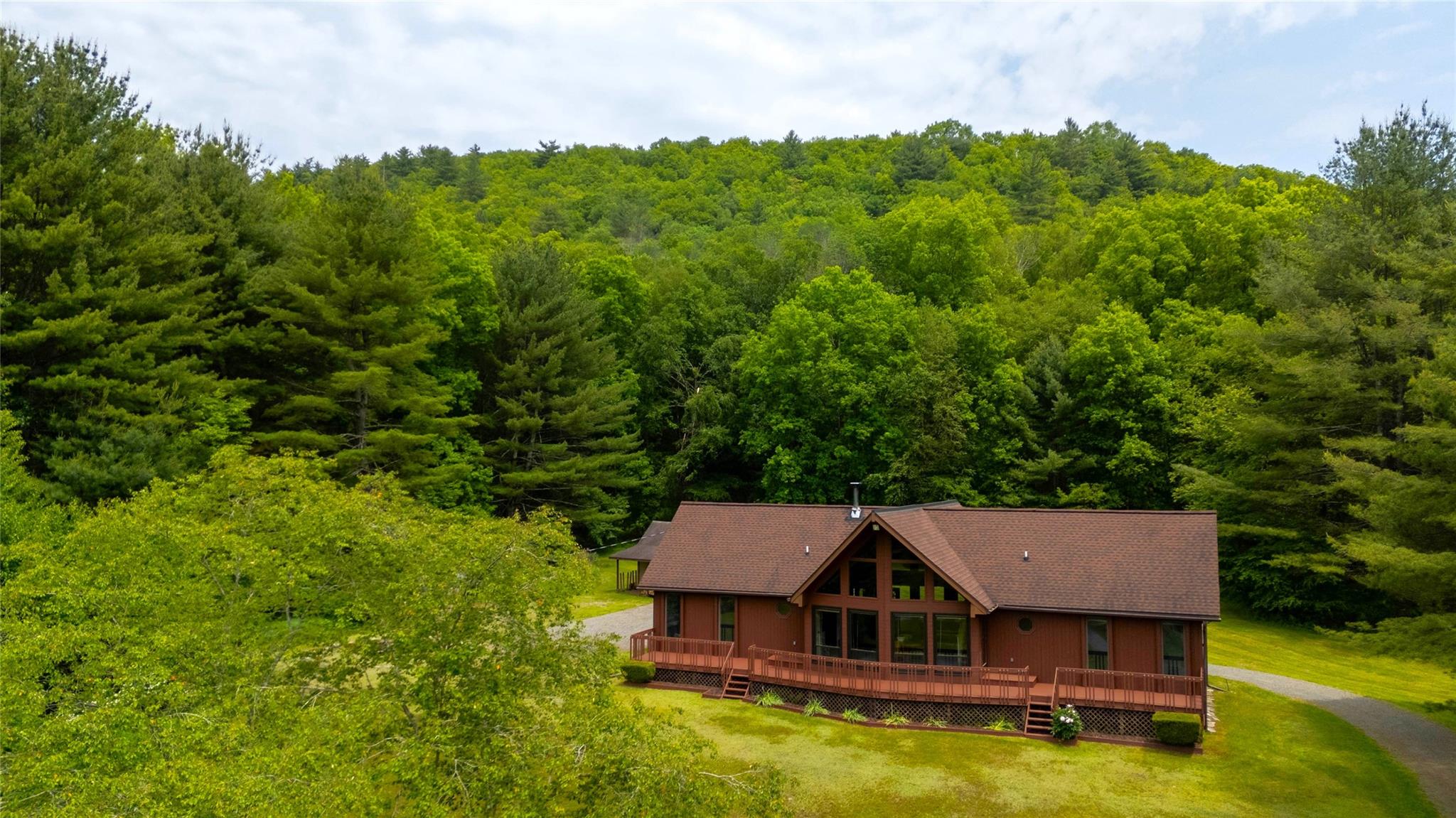 #1 photo, 600 Peters Road, Hancock , NY 13783