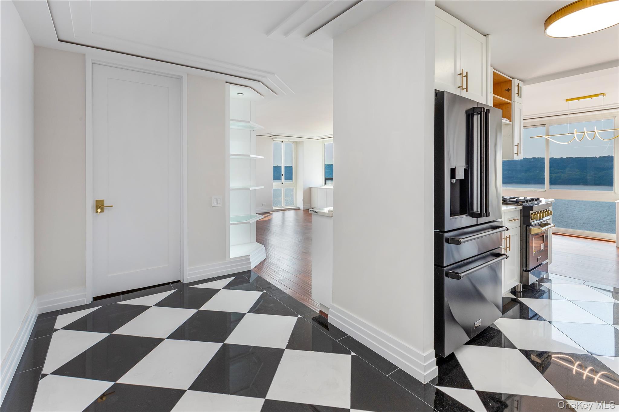 #14 photo, 2521 Palisade Avenue, ブロンクス区 Bronx , NY 10463